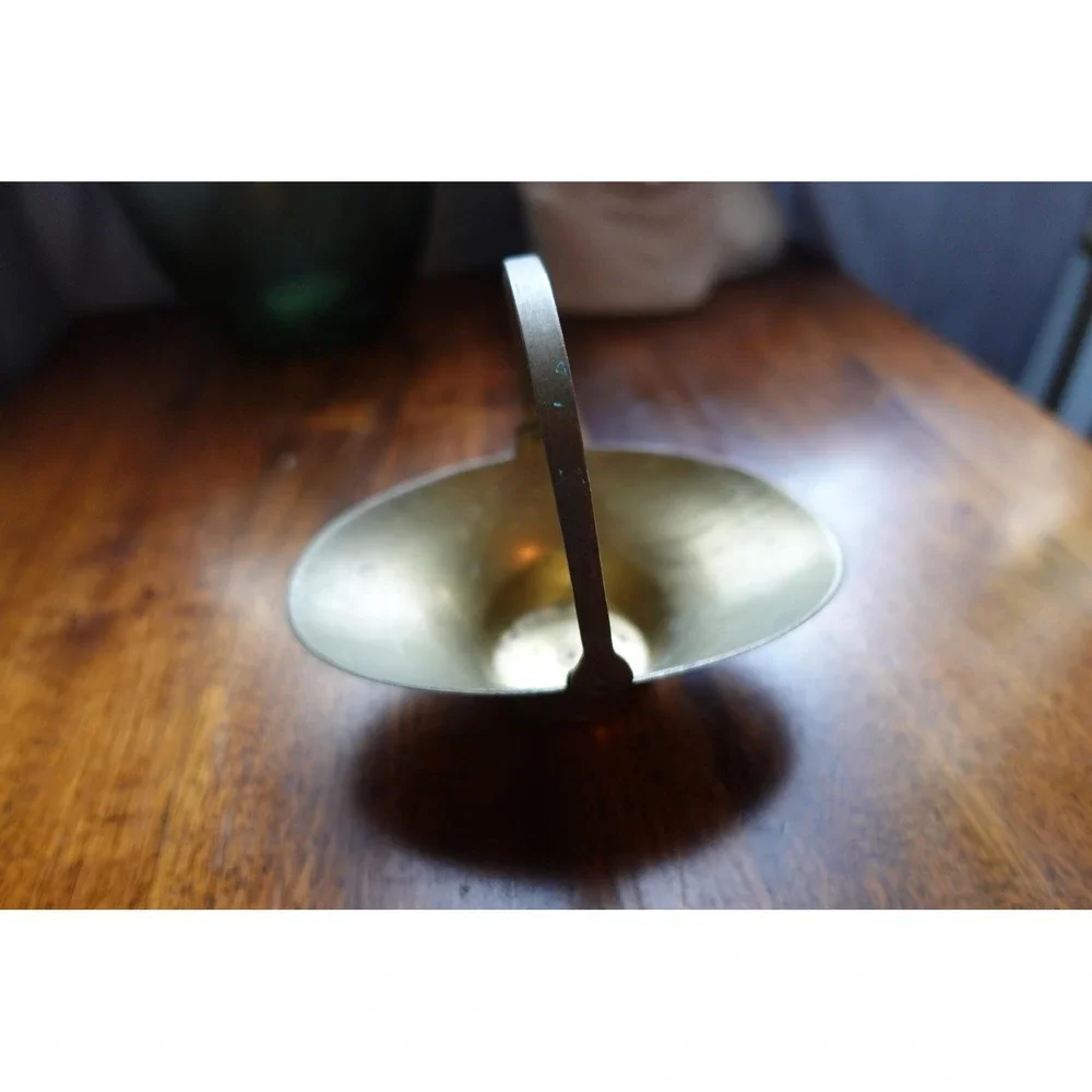 Vintage small brass decorative basket‎ oval metal with handle